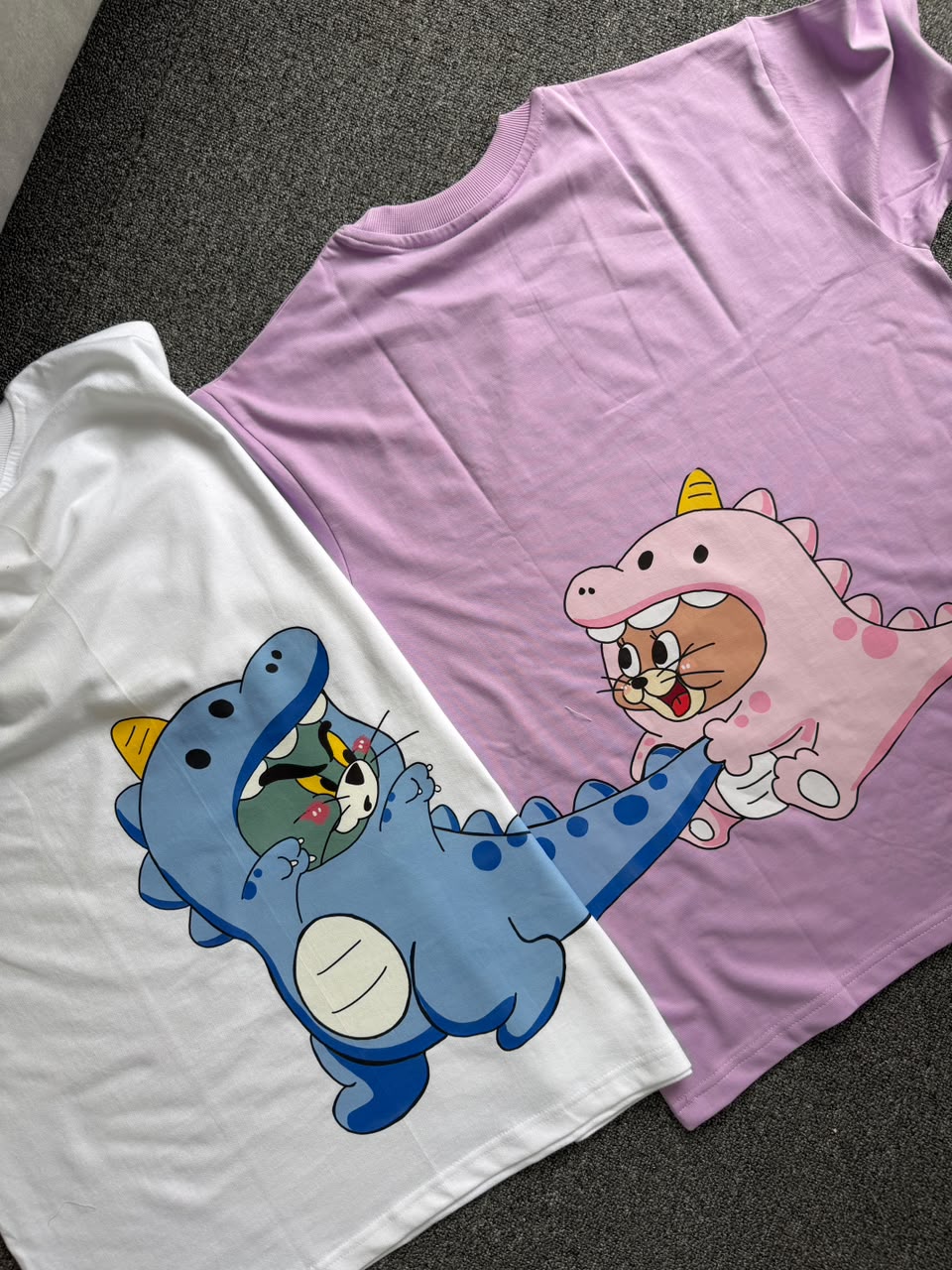 Tom & Jerry Dinosaur Matching Back Print T-Shirts| Oversized Cotton Graphic T-shirt| Back Print Cartoon Couple T-shirts